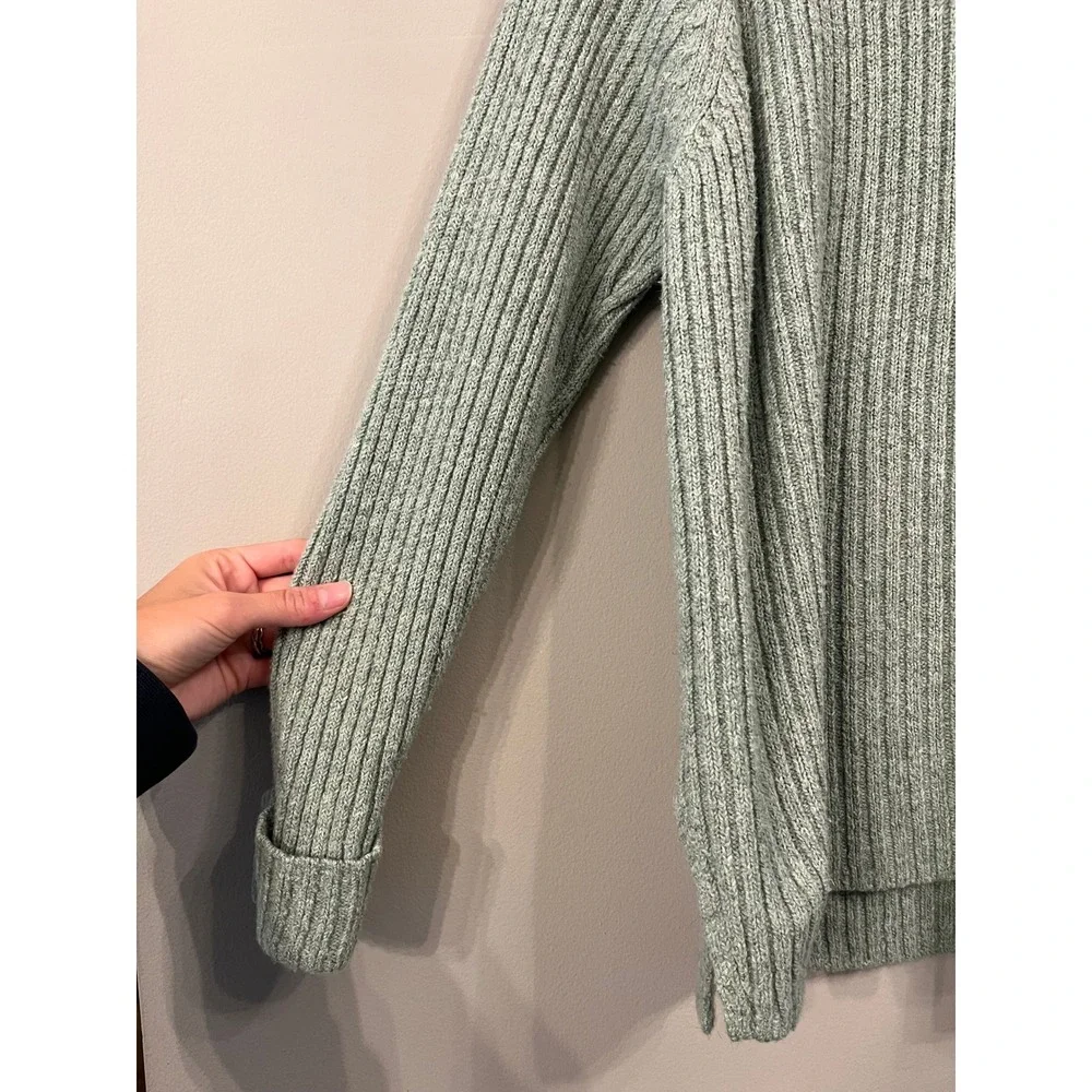 Old Navy Girls XL 14-16 Sage Green Ribbed Mock Neck Raglan Sleeve Sweater